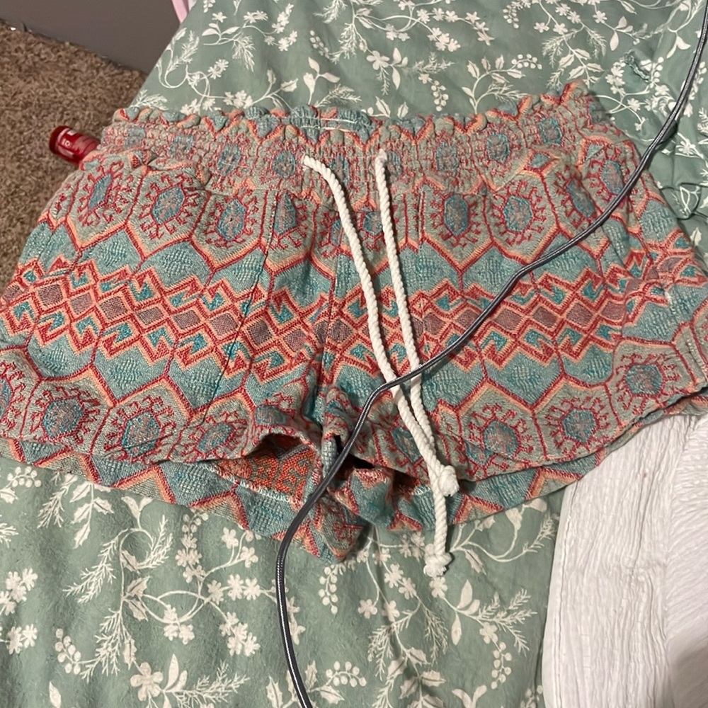 Cute Aztec Roxy Shorts!